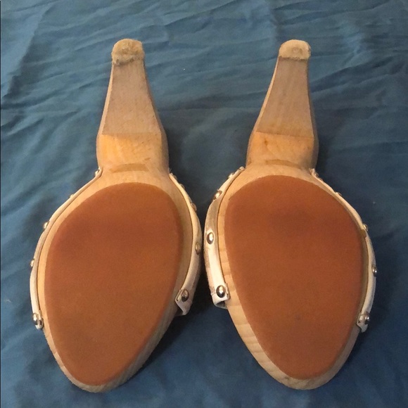 Burberry shoes - Picture 8 of 8